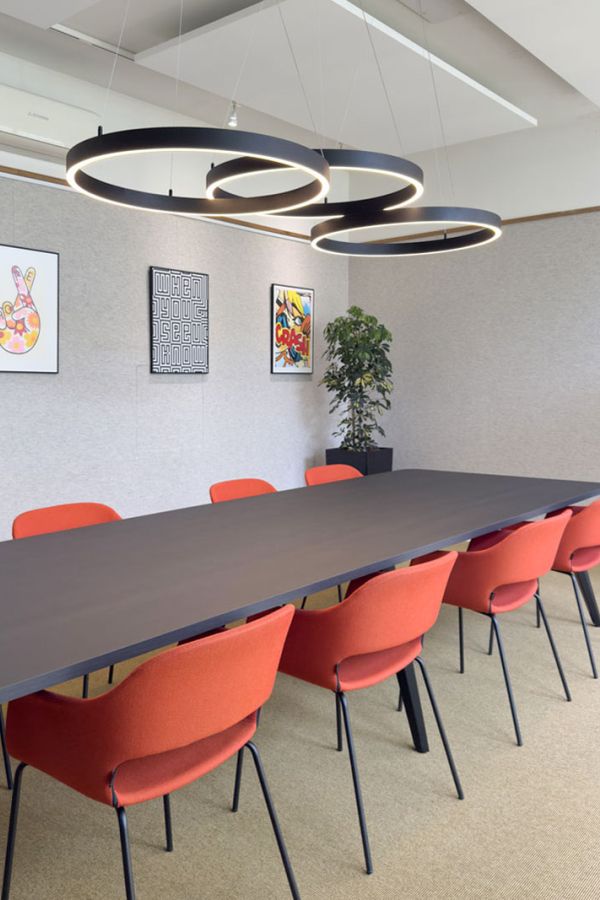 Vergaderkamer van het kantoor van Condor in Amersfoort.