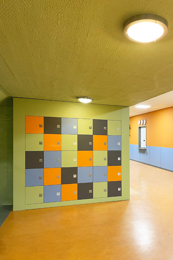 Inrichting school Utrecht, schoolmeubilair kluisjes