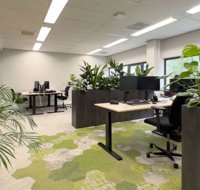 Kantoor architect - Duurzame kantoorinrichting met groene planten door kantoor architect