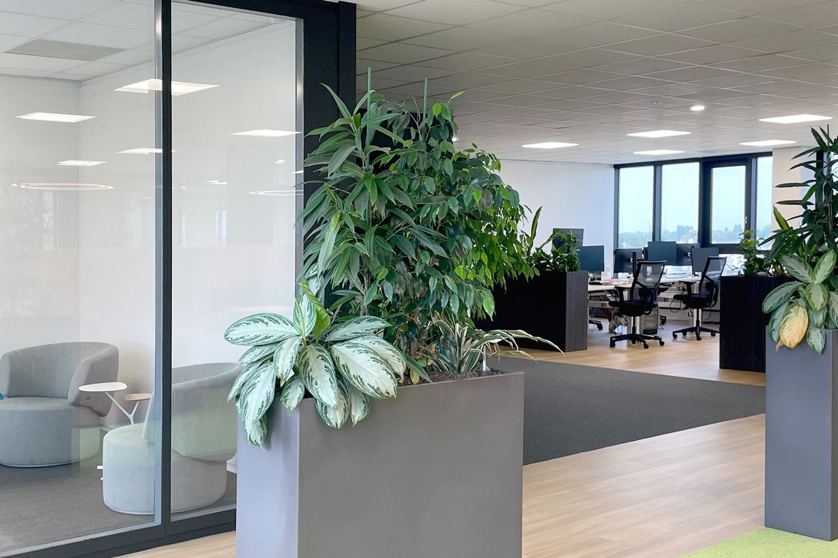 Kantoorinrichting EAGE met flexibele werkplekken