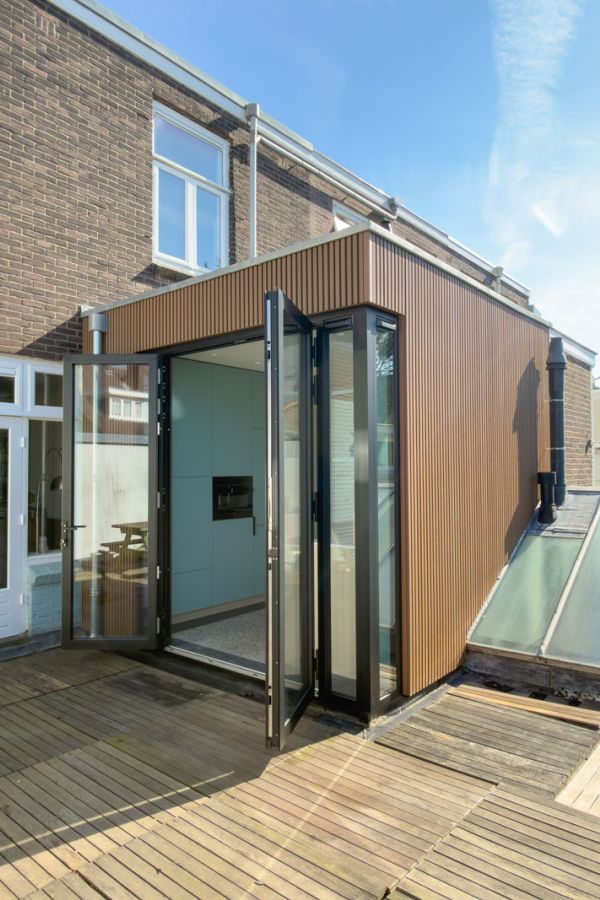Moderne uitbouw voor jaren 30 woning in Utrecht