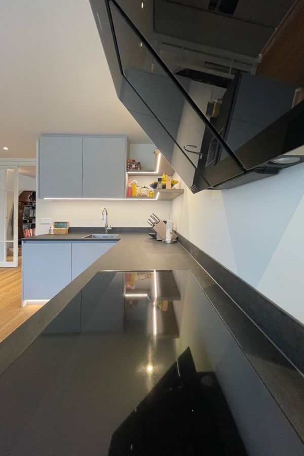 Interieurontwerp luxe en moderne keuken voor woning Houten - Utrecht met maatwerkoplossingen voor keuken